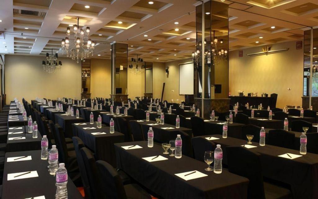 The Mirah Hotel Bogor Ngoại thất bức ảnh
